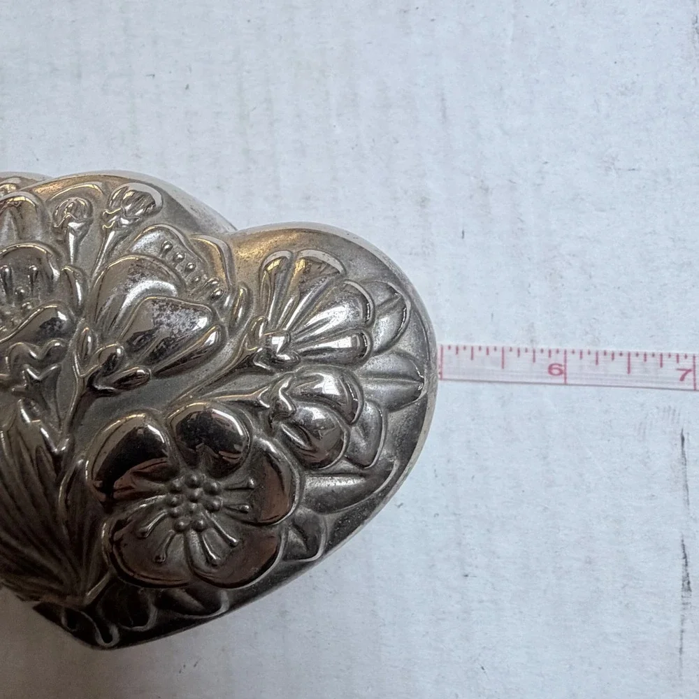 International Silver Co Double Heart Jewelry Box Floral Silver Plated 1991 Gift